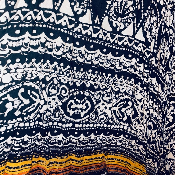 Beautiful Mini Dress - Picture 11 of 12